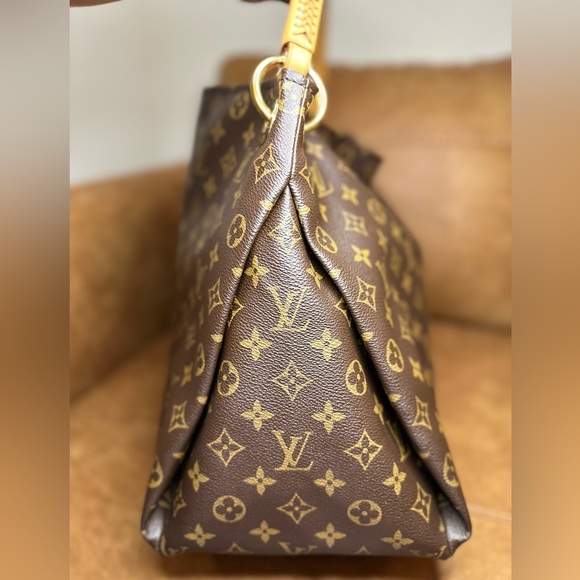 Louis Vuitton Artsy MM in Monogram - Picture 4 of 16